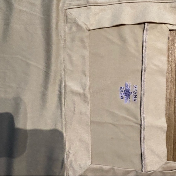 SPANX Shapewear Tank Top 1X  Nude‎ Square Neck Smoothing Camisole - Picture 5 of 9